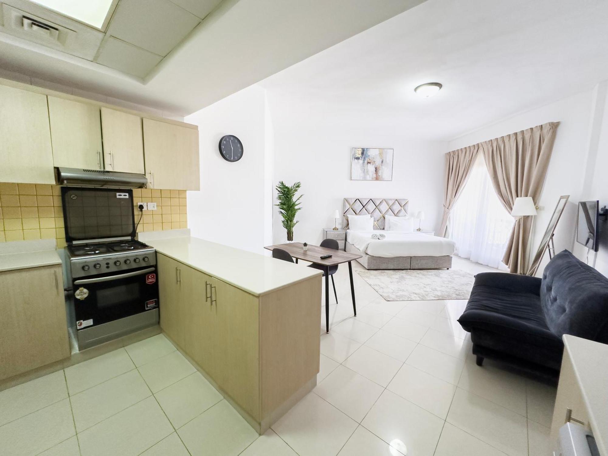 Hala Homes- Bab Al Bahr Residence, Al Marjan Island Apartment *