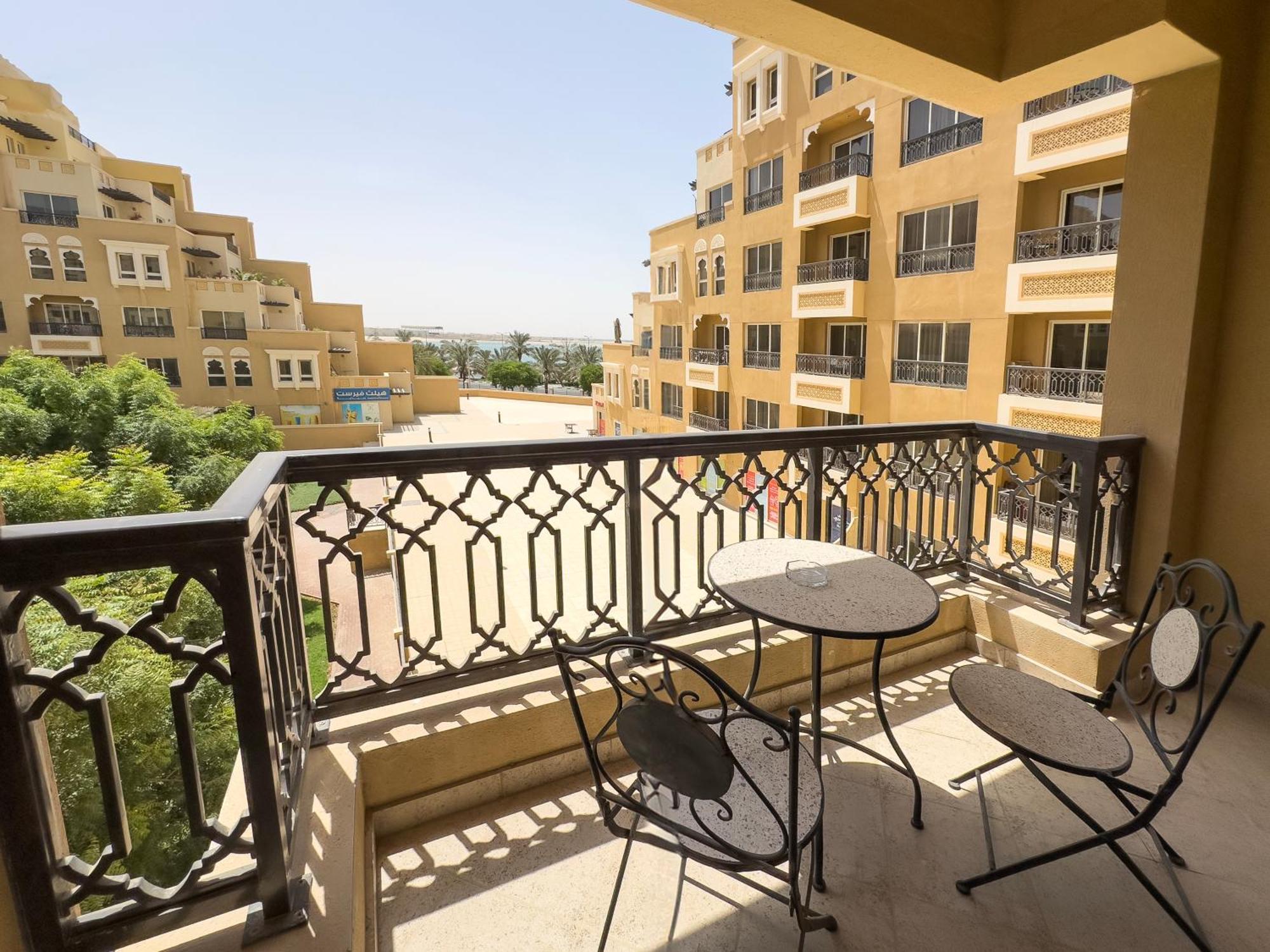 Hala Homes- Bab Al Bahr Residence, Al Marjan Island Apartment *
